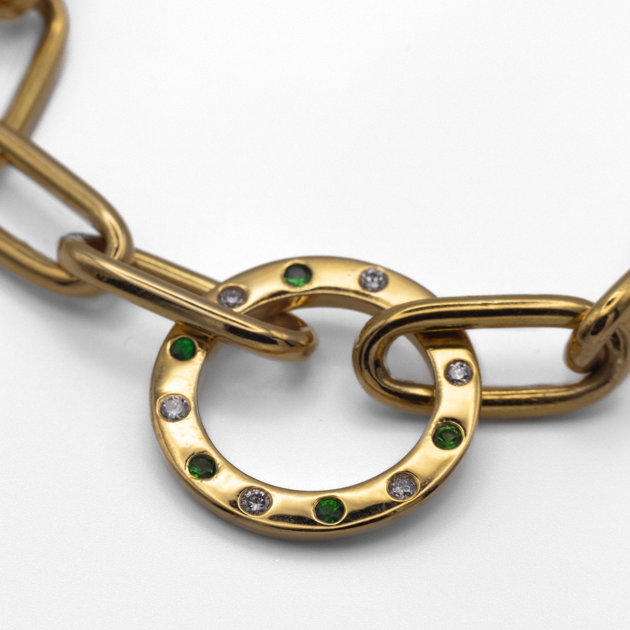Armband mit Edelsteinen