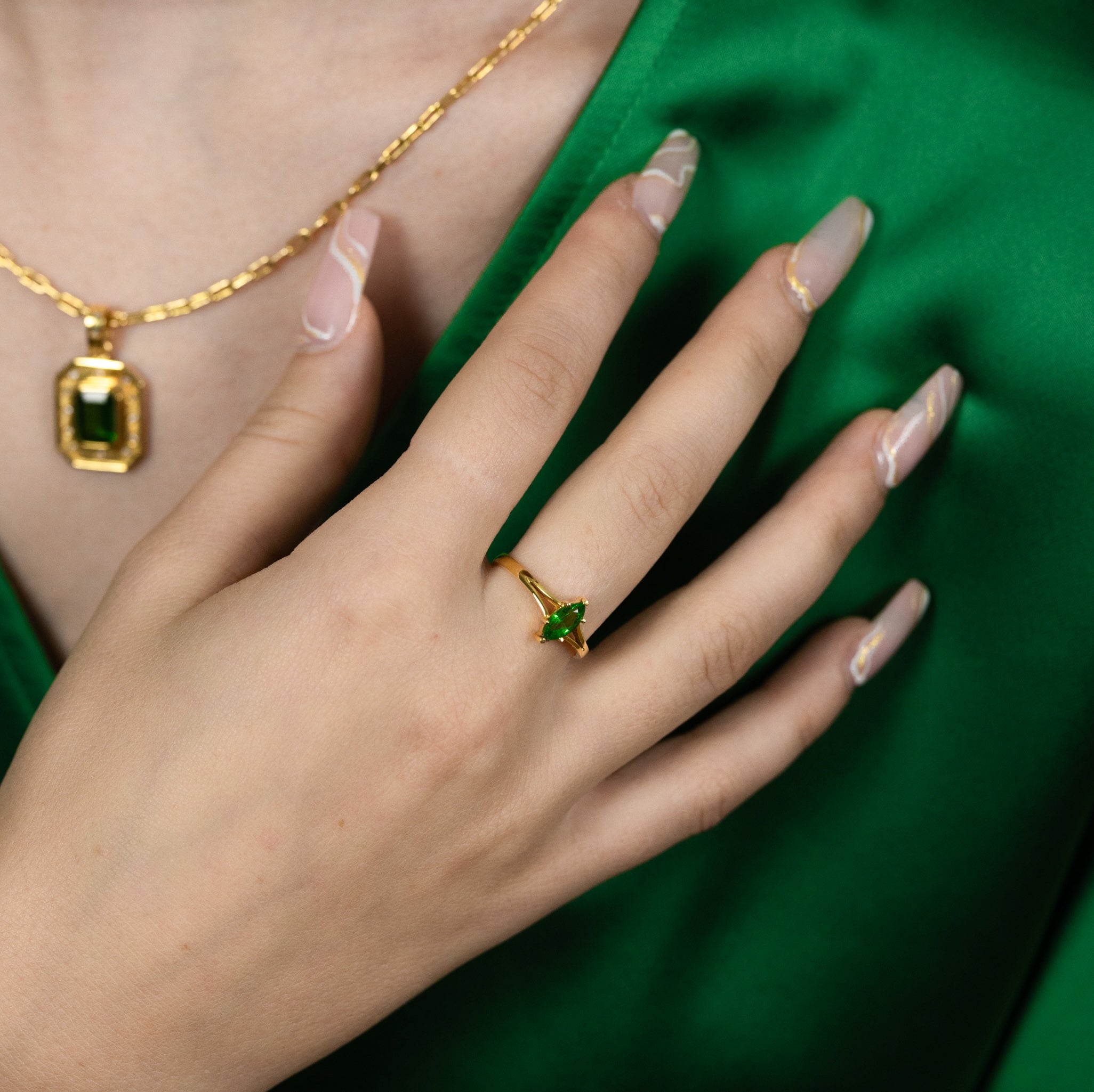 Tsavorit Granat Ring
