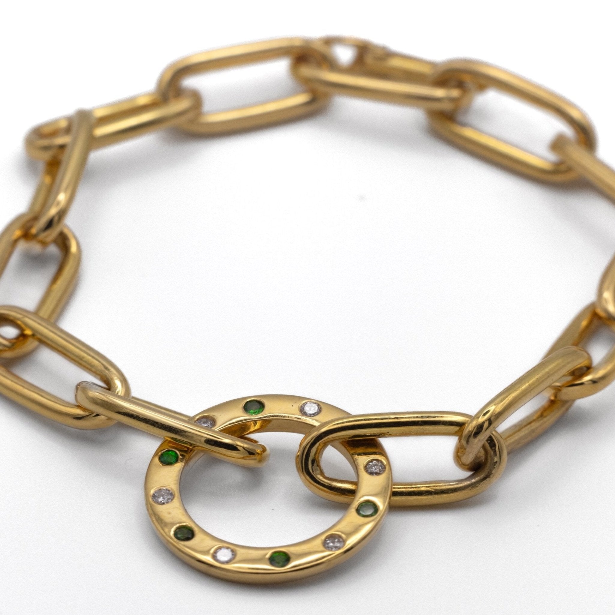 Armband mit Edelsteinen